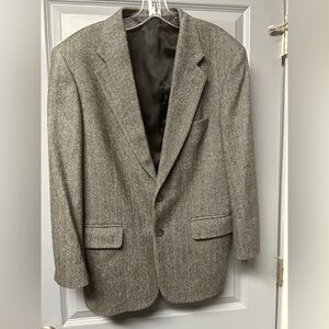 Robert Stock VTG wool/camel hair Herringbone blazer. 42R. Classic! Preppy EUC